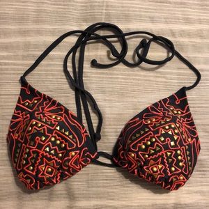 Xhilaration Bathing Suit Top. Size Medium.